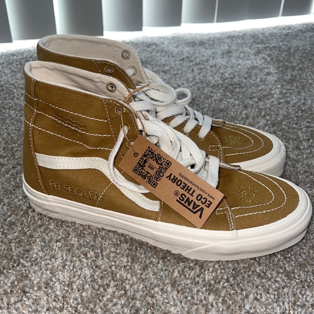 NWT Sk8-Hi Vans Limited Edition Eco Peace Leaf